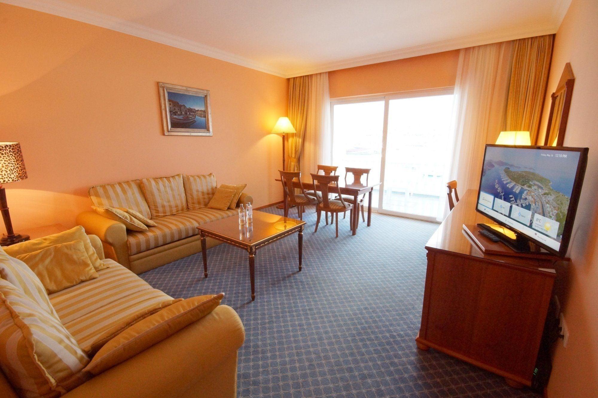 มารีนา ฟราปา รีสอร์ต โรกอซนิชา Hotel โรกอซนิซา ภายนอก รูปภาพ