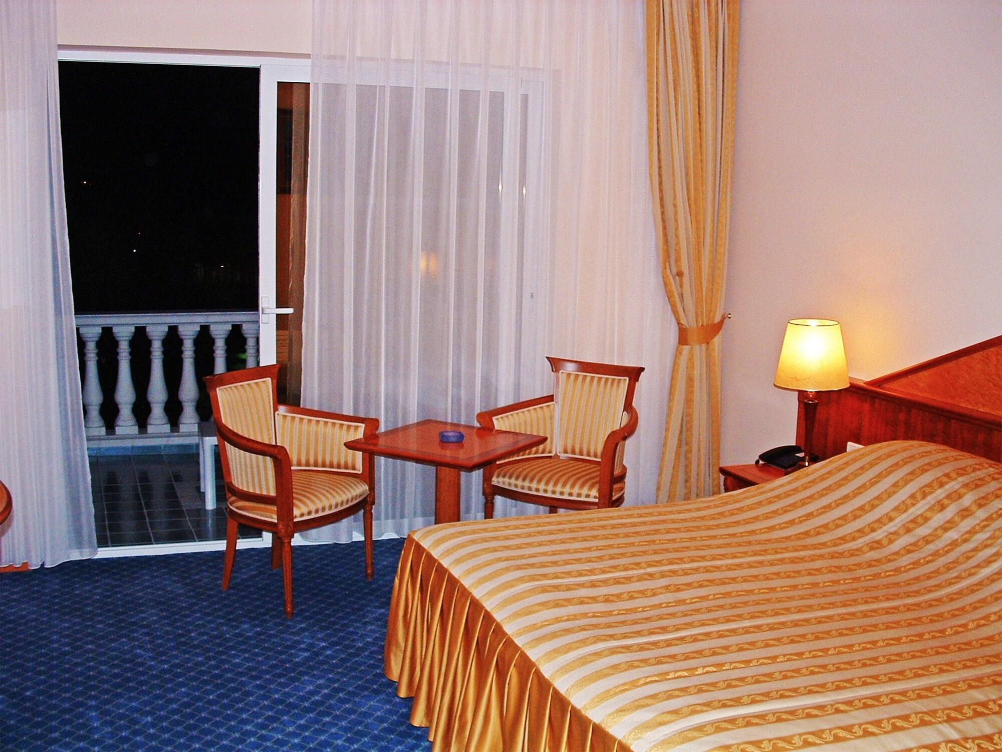 มารีนา ฟราปา รีสอร์ต โรกอซนิชา Hotel โรกอซนิซา ภายนอก รูปภาพ